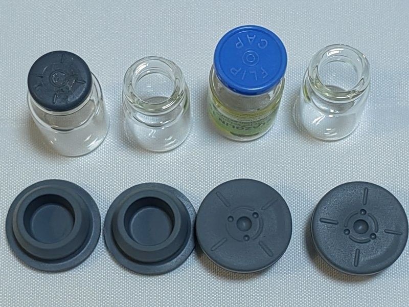 13mm 20mm 28mm 32mm Szary Krzemowy Szklanec Medyczny Zamki fiolki do wstrzykiwań butylkauczuk farmaceutyczny