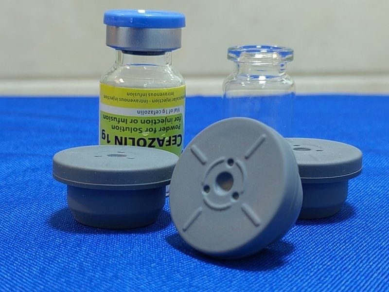 13 mm 20 mm 28 mm Szklana fiolka do wstrzykiwań 20-a Butyl Gumy Medycznej Farmaceutyczna Bromobutyl Gumy Zamknięcie do Szklanej Fiolki