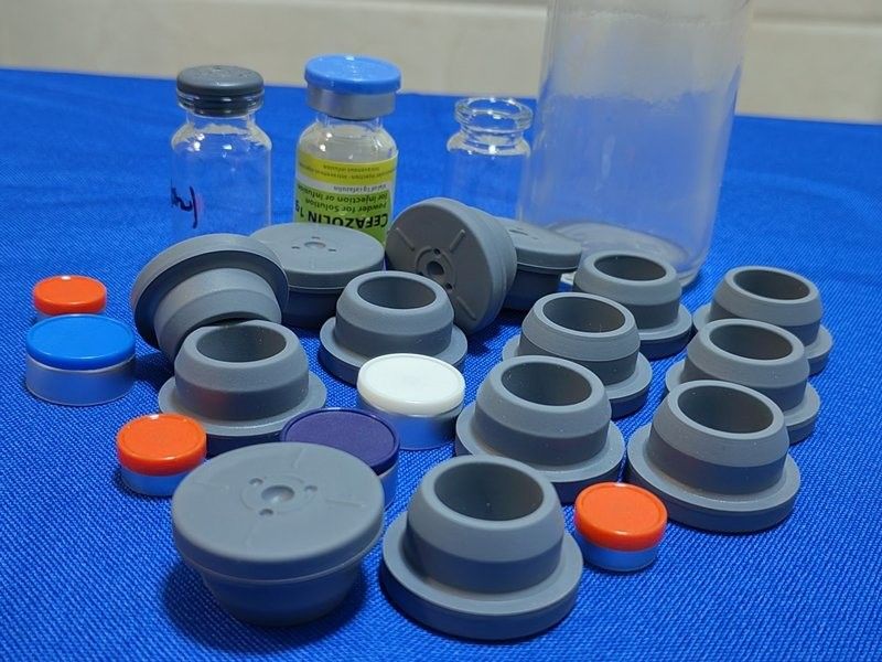 28mm 32mm tlenek etylenu sterylizowane materiały zużywane w medycynie Zamki z gumy butylowej bromowej do fiolki szklanej