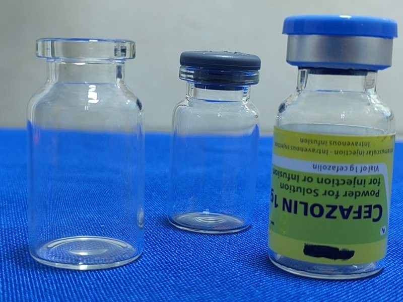 5 ml 7 ml 10 ml Przejrzyste, sterylne fiolki ze szkła do stosowania leczniczego