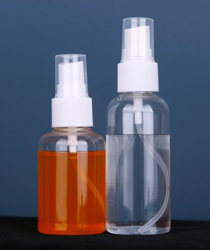 PET Pustka plastikowa butelka do spryskowania mgły przezroczysta Alkohoł perfumujący Butelki do spryskowania plastikowe do ponownego napełnienia z pompą do spryskowania mgły