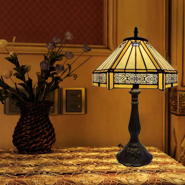 30cm Heksagon Studio Retro Ciepła sypialnia Dom Ręcznie wykonana Lampa Dekoracyjna Sztukę barwną Szkło tureckie Luksowa lampa stołowa